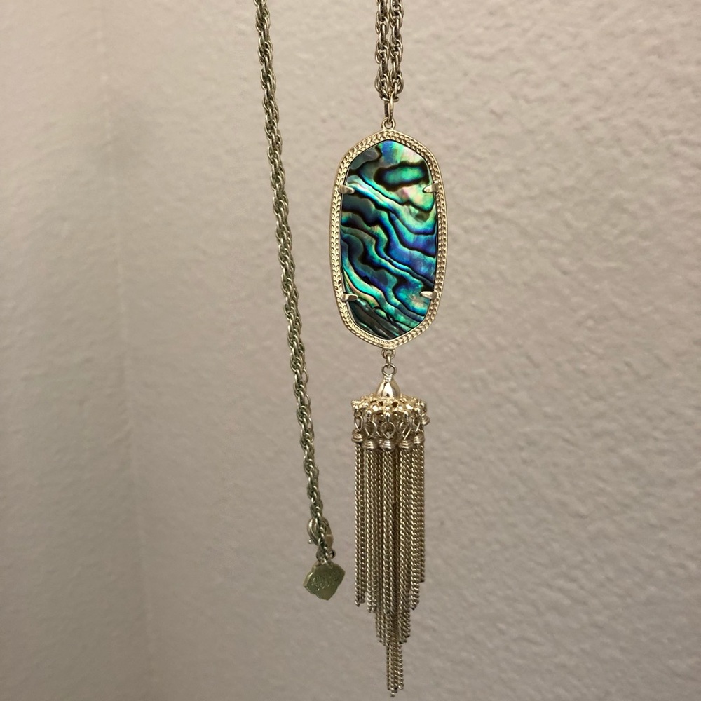 Kendra Scott Rayne necklace in Abalone Shell